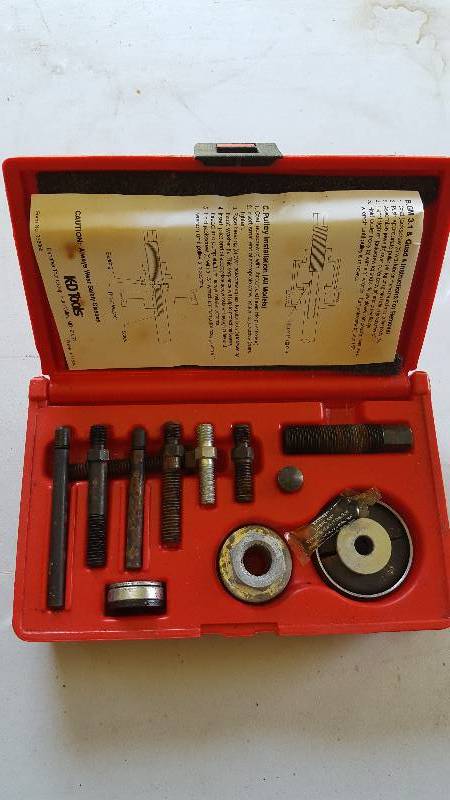 lot 24 image: K-D Tools Pulley Remover and Installer. Model#2897