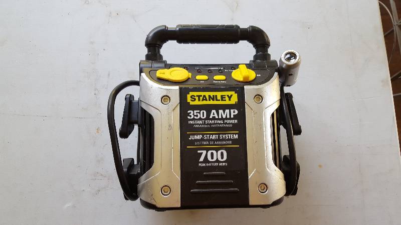 lot 25 image: Stanley Jump-Start System. 700 amp