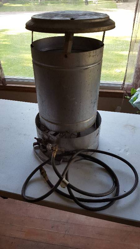 lot 37 image: 80,000 BTU Heater