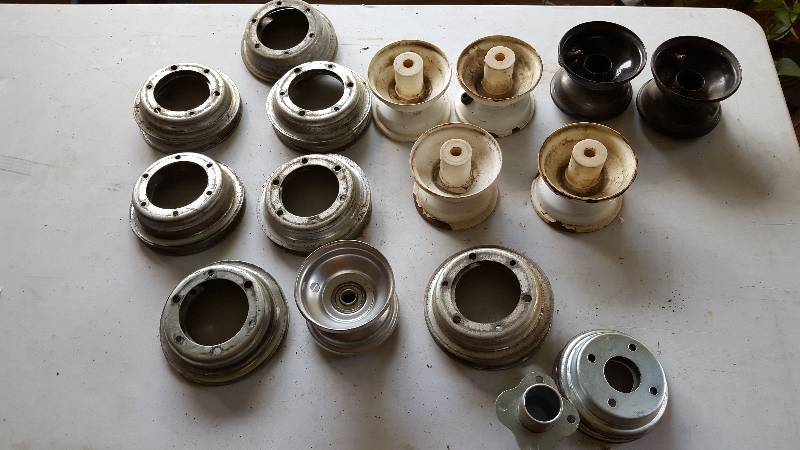 lot 46 image: Lot of 15 Rims