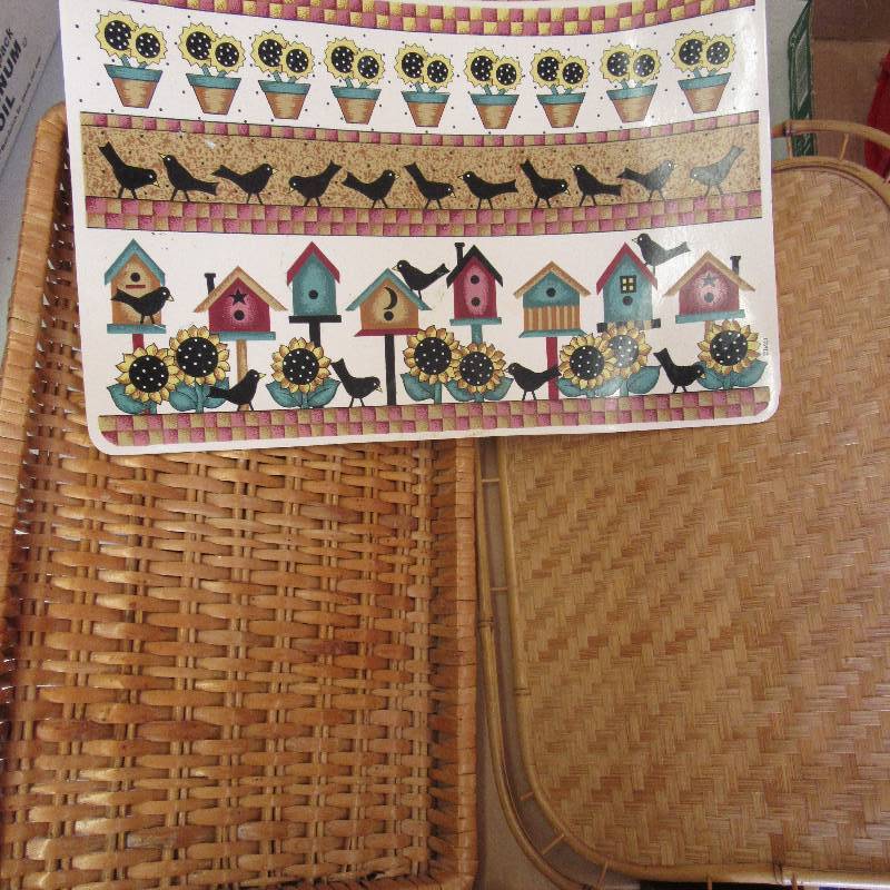Trays & Placemats