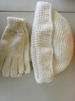Hat & Gloves