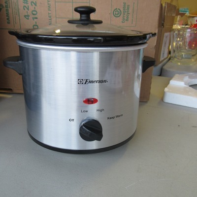 Slow cooker