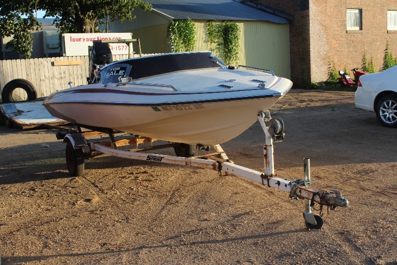 1971 Glastron 16 Boat - 115HP Mercury Outboard - Sprint Trailer