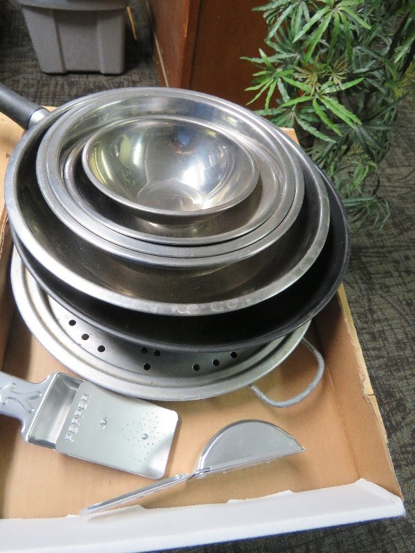 Kitchen lot