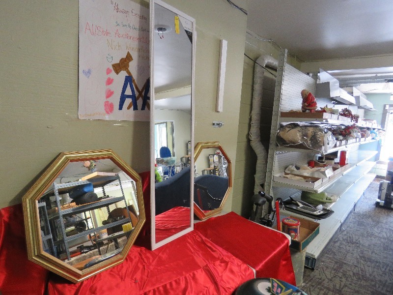 Mirror lot