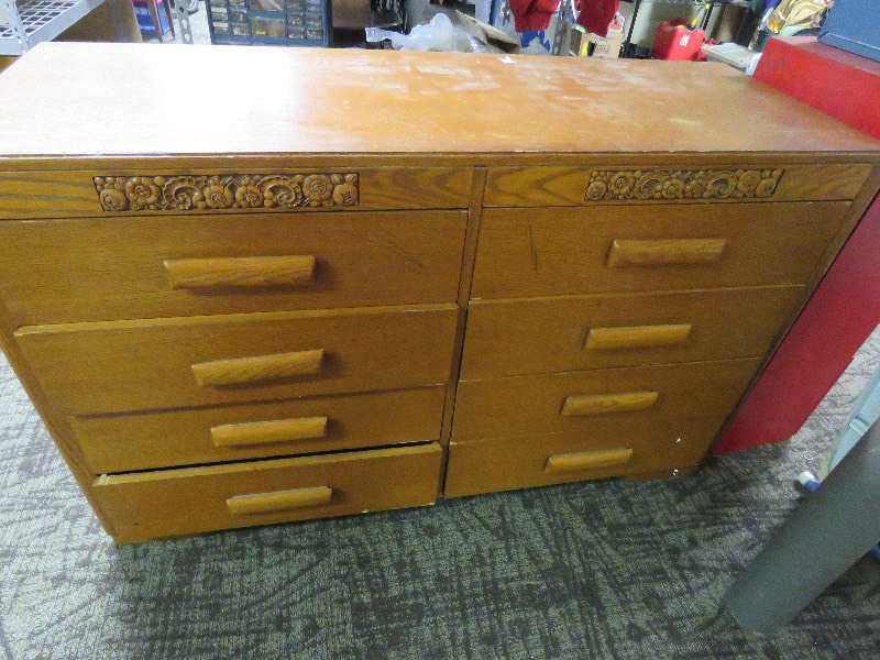 Dresser