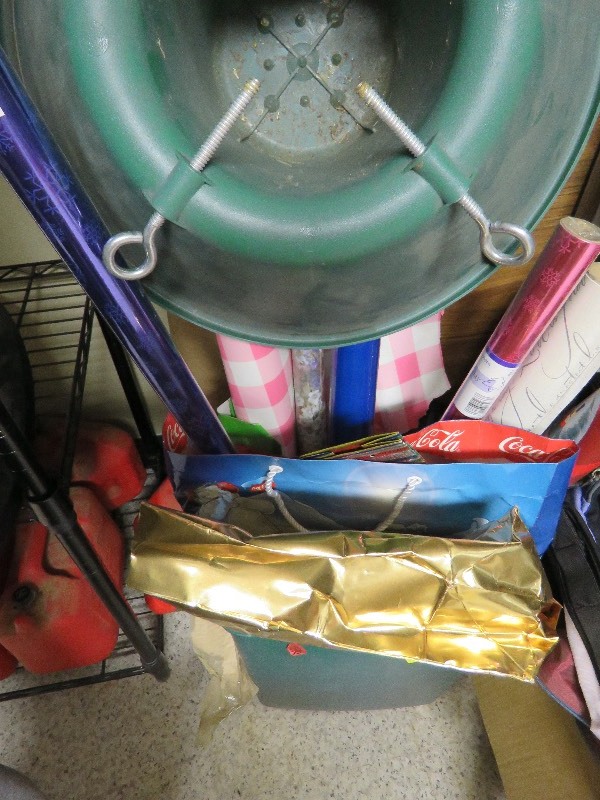 Wrapping paper and tree Stand