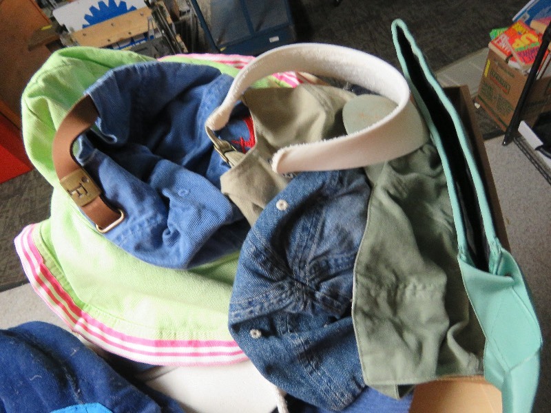 hat lot