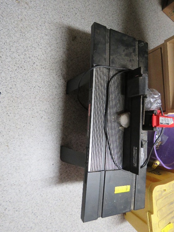 Router Table with Router