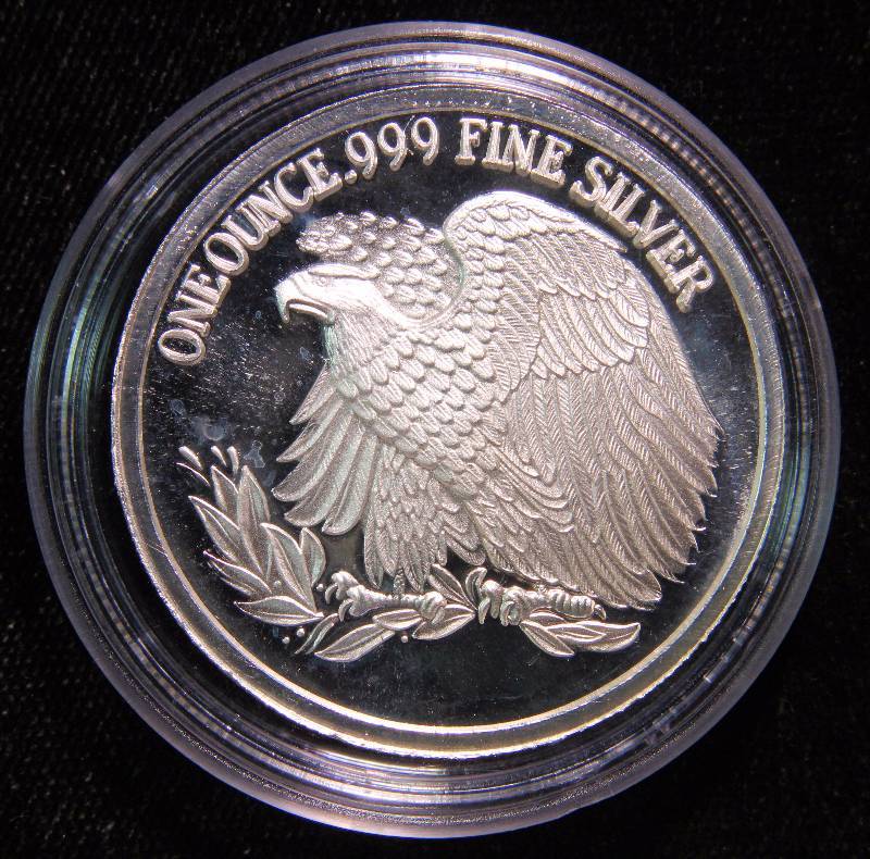 1 TROY OZ. .999 FINE SILVER SAINT GAUDENS DESIGN IN AIRTITE HOLDER