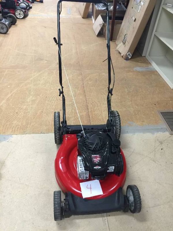 lot 4 image: Yard machine 21 in. 140cc OHV Briggs & Stratton Walk-Behind Gas Lawn Mower in working conditions