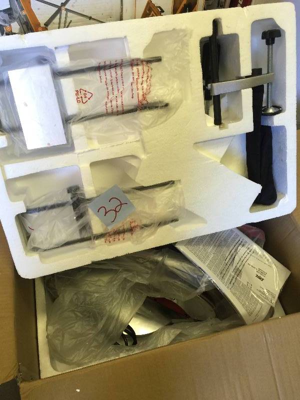 lot 32 image: Skil 12 in. Compound Miter Saw with Quick-Mount System and Laser Model # 3821-01 New