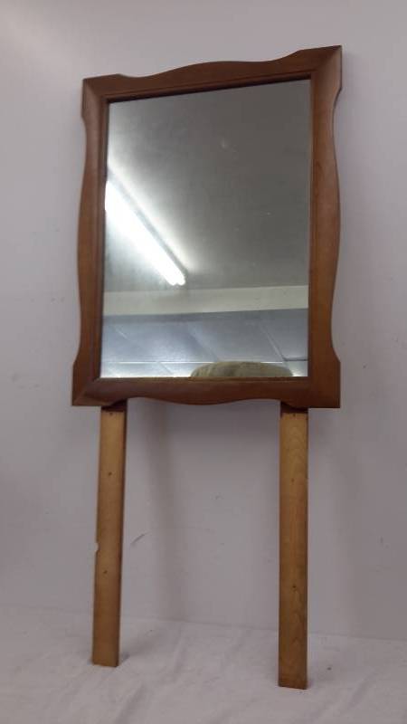 Vanity mirror