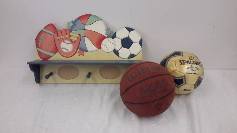 Rack and balls