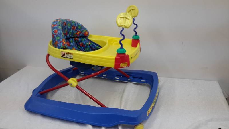 Child Tot wheels Entertainer