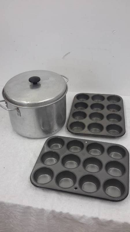 Kettle and muffin tins