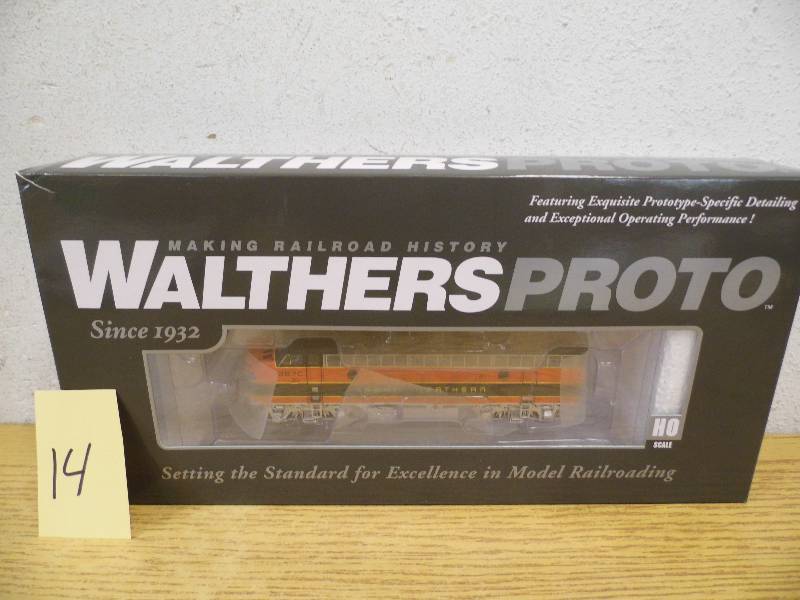 Walthers Mainline Proto Locomotive