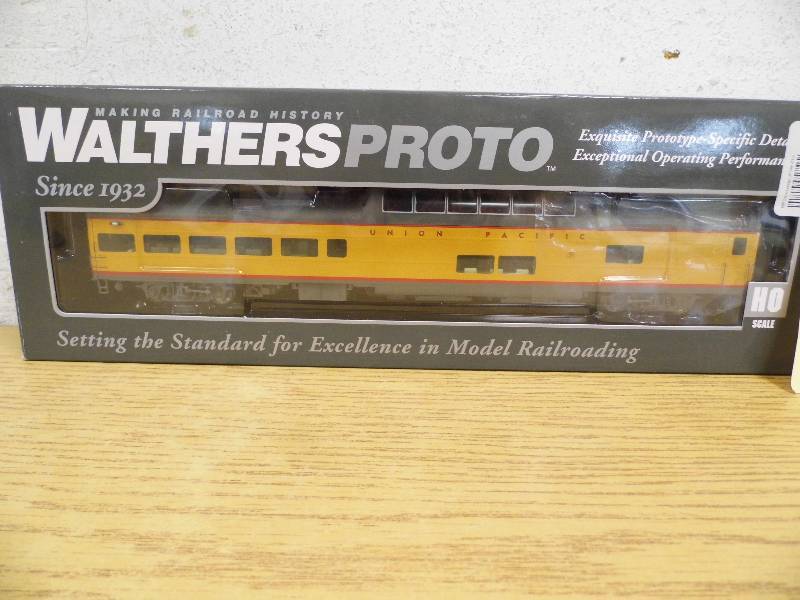 Walthers Mainline Proto Car