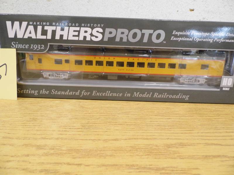 Walthers Mainline Proto Car
