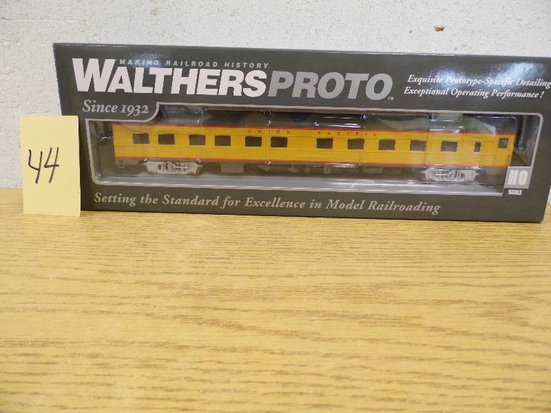 Walthers Mainline Proto Car