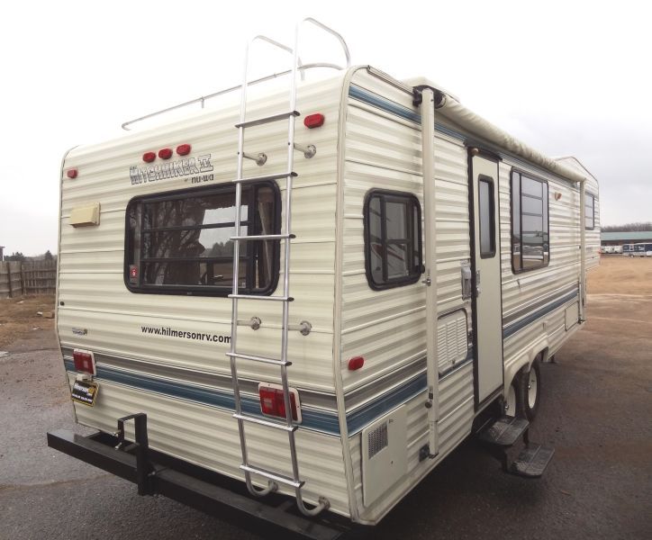 90 Nuwa Hitchhiker 29RD 5th Wheel NO RESERVE