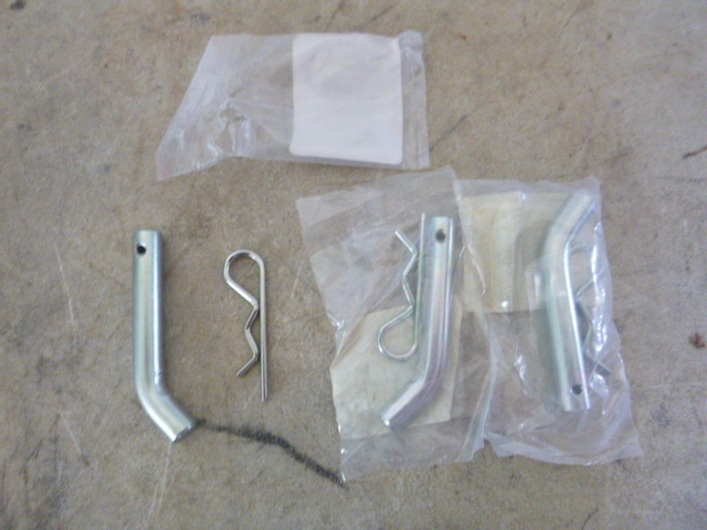lot 19 image: 3 Valley Hitch Pins