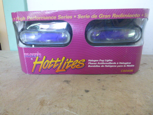 lot 33 image: Blazer Hot Lites Halogen Fog Lights