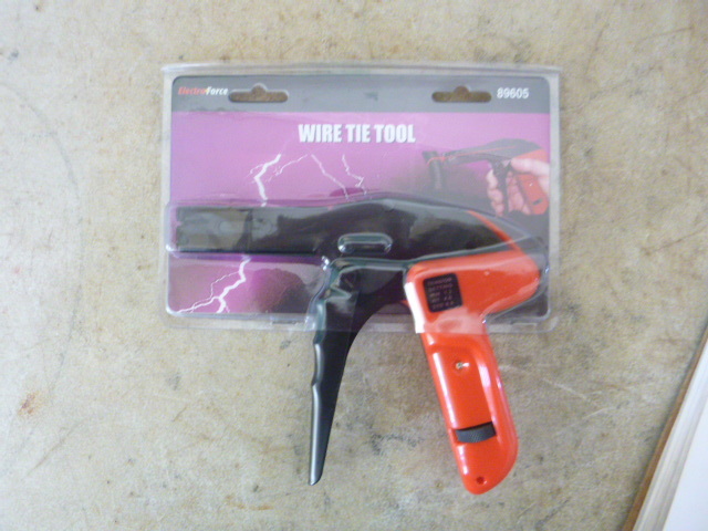 lot 84 image: Electro Force Wire Tie Tool
