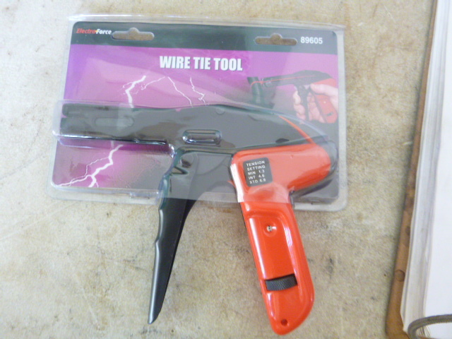 lot 87 image: Electro Force Wire Tie Tool