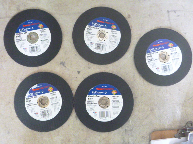lot 105 image: 5 Master Mechanic Abrasive Saw Blade Concrete Cutting