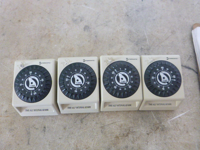 lot 166 image: 4 Intermatic Timers