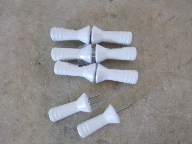 lot 190 image: 4 Sweet Corn Holders