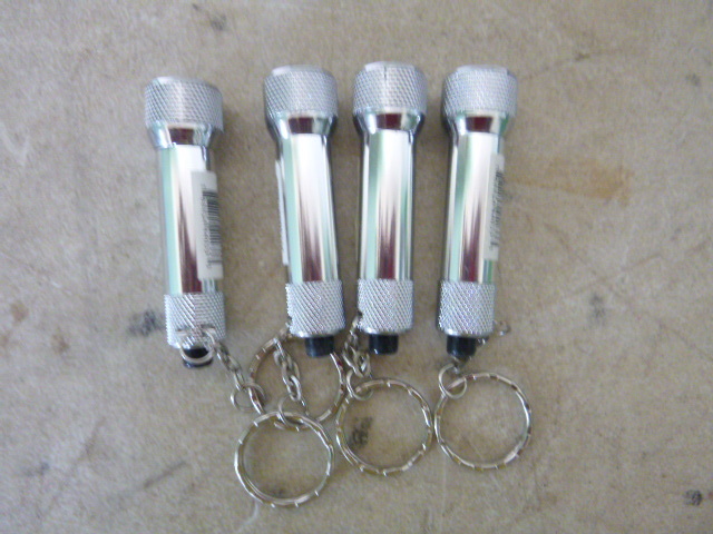 lot 201 image: 4 Key Chain Flashlights