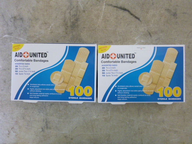 lot 204 image: 2 Boxes of Aid United Comfortable Bandages
