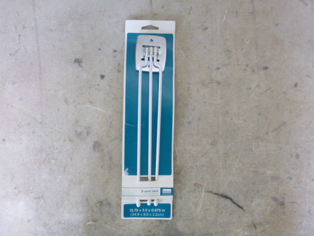 lot 233 image: Homz 3 Arm Rack