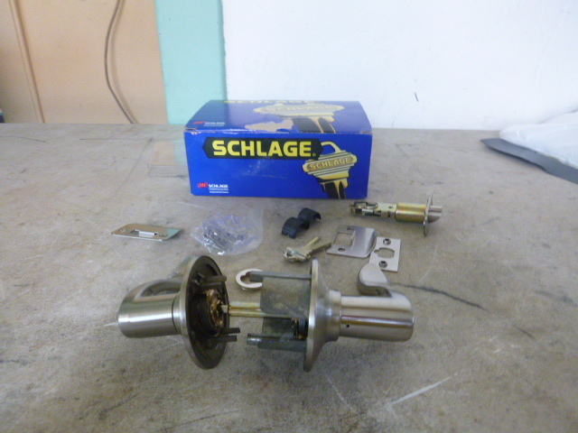 lot 235 image: Schlage Keyed Entrance Door Knob
