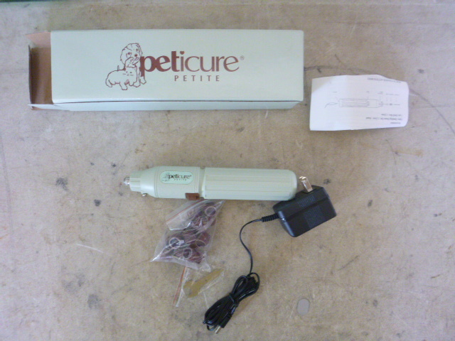 lot 276 image: Peticure Petite Cordless Pet Nail Groomer