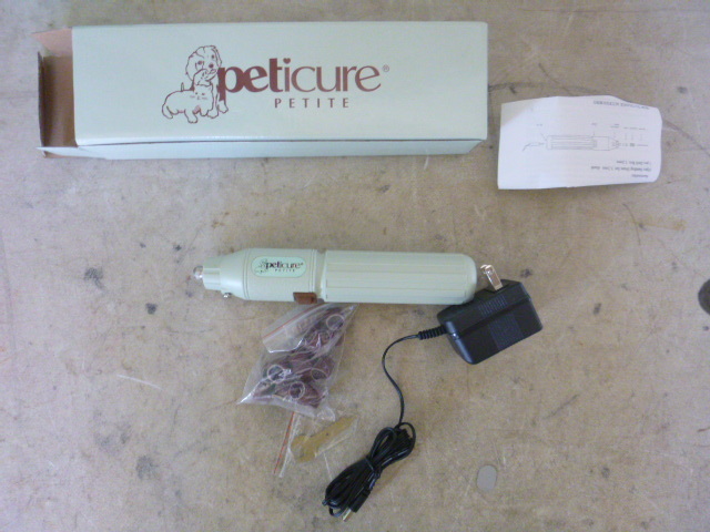 lot 277 image: Peticure Petite Cordless Pet Nail Groomer