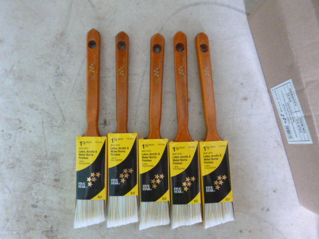 lot 292 image: 5 Five Star Paint Brushes