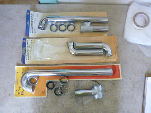 lot 298 image: Miscellaneous Plumbing Items