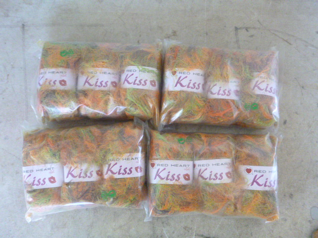 lot 326 image: 4 Packs of Red Heart Kiss Yarn