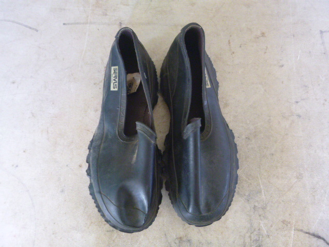 lot 342 image: Servus Rubber Overshoes