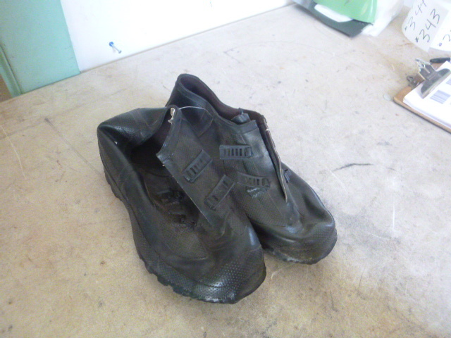 lot 343 image: Servus 2 Buckle Overshoes
