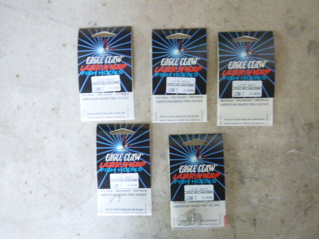 lot 391 image: 5 Packs of Eagle Claw Lazer Sharp Hooks