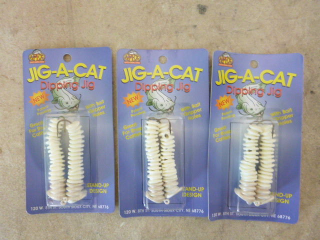 lot 401 image: 3 Packs of Jig-A-Cat Dipping Jigs