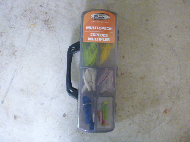 lot 416 image: R2F Small Tackle Box