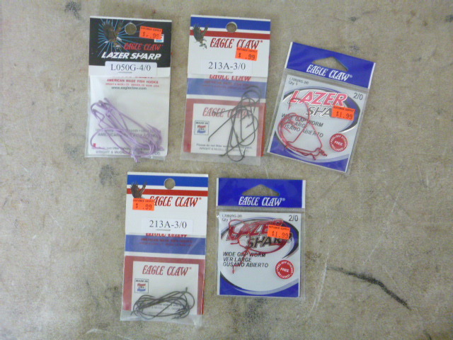 lot 420 image: 5 Packs of Miscellaneous Fishing Hooks
