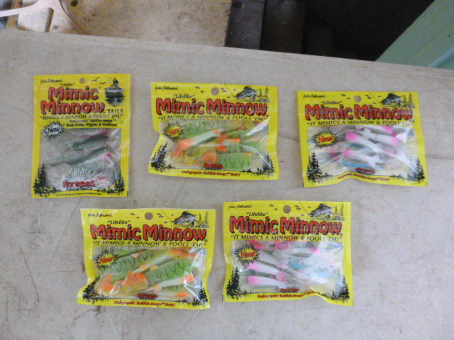 lot 434 image: 5 Packs of Northland Mimic Minnows