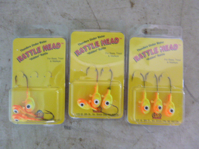 lot 441 image: 3 Packs of Rattle Heads